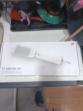 T3 AireBrush One-Step Volumizing Hair Brush - White with Rose Gold Accents